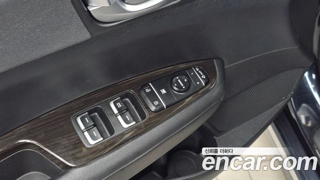 Kia K5 2016 — photo 28
