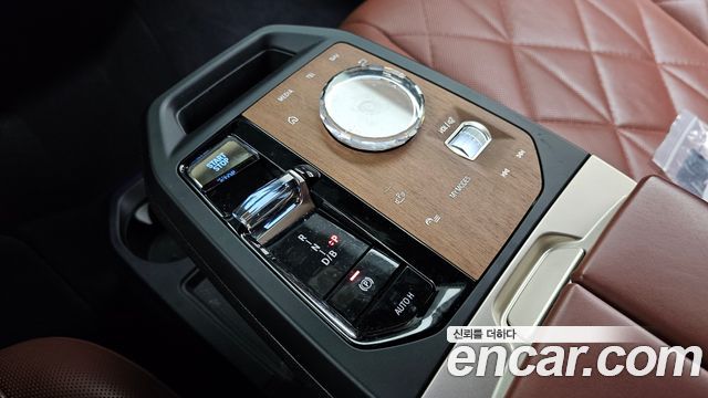 BMW iX 2023 — photo 12