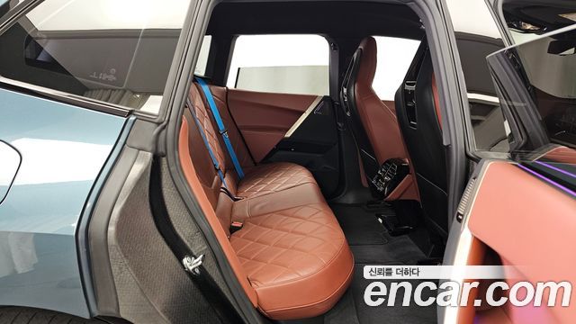 BMW iX 2023 — photo 18