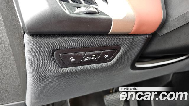 BMW iX 2023 — photo 28
