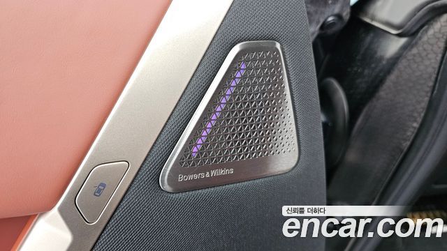BMW iX 2023 — photo 36