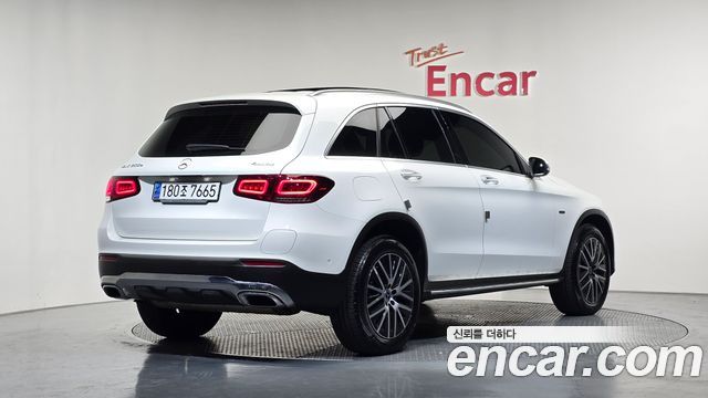 Mercedes-Benz GLC-Class 2021 — photo 2