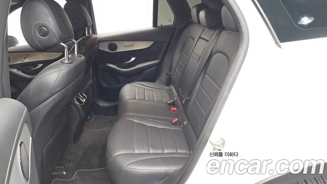 Mercedes-Benz GLC-Class 2021 — photo 17