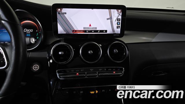 Mercedes-Benz GLC-Class 2021 — photo 18