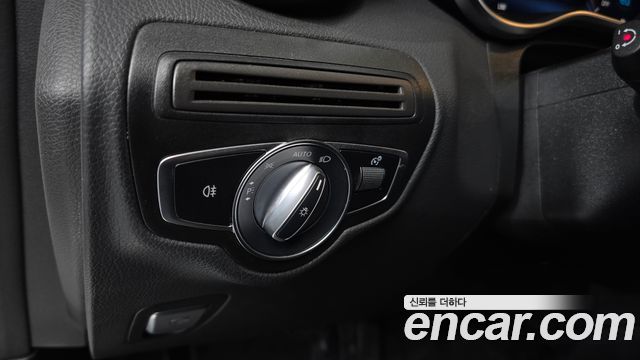 Mercedes-Benz GLC-Class 2021 — photo 26