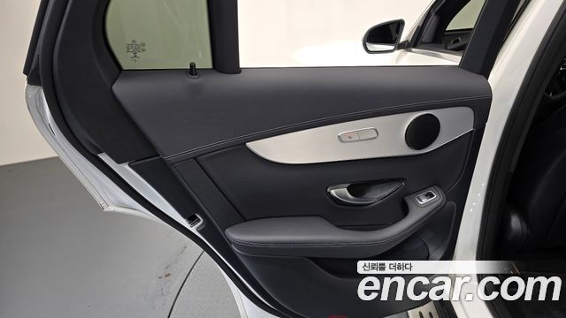 Mercedes-Benz GLC-Class 2021 — photo 15