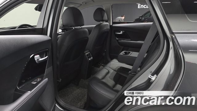 Kia Niro 2022 — photo 11