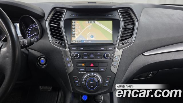 Hyundai Santafe 2017 — photo 14