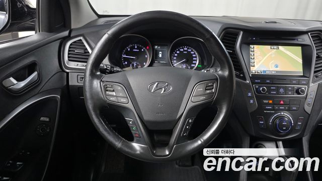 Hyundai Santafe 2017 — photo 16