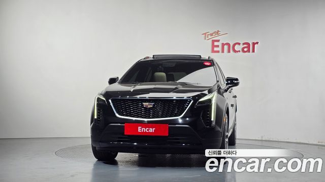 Cadillac XT4 2023 — photo 3