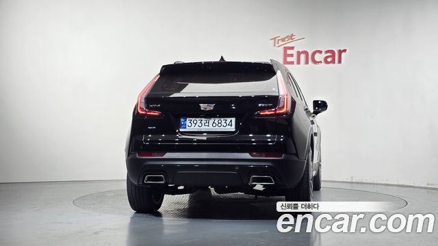 Cadillac XT4 2023 — photo 4