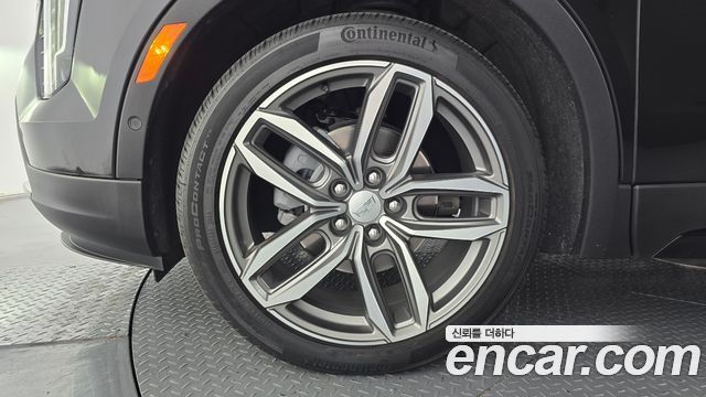 Cadillac XT4 2023 — photo 5