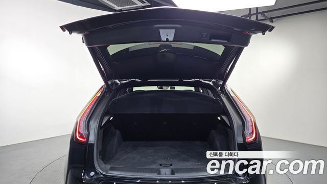 Cadillac XT4 2023 — photo 24