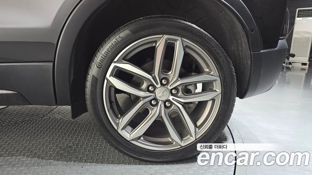 Cadillac XT4 2023 — photo 7