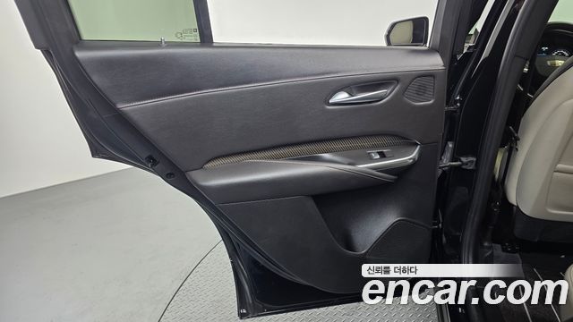 Cadillac XT4 2023 — photo 15