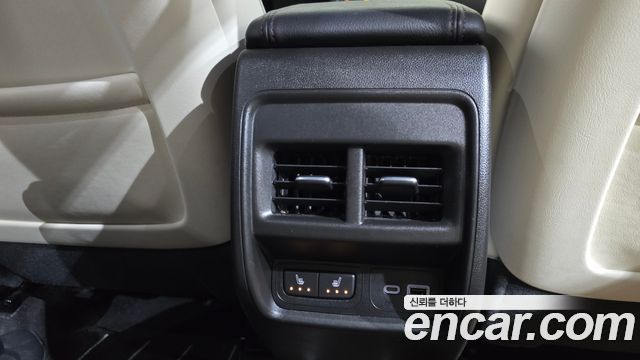 Cadillac XT4 2023 — photo 29