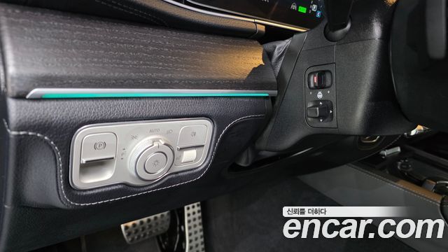 Mercedes-Benz GLS-Class 2022 — photo 14