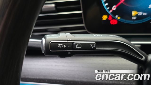 Mercedes-Benz GLS-Class 2022 — photo 16