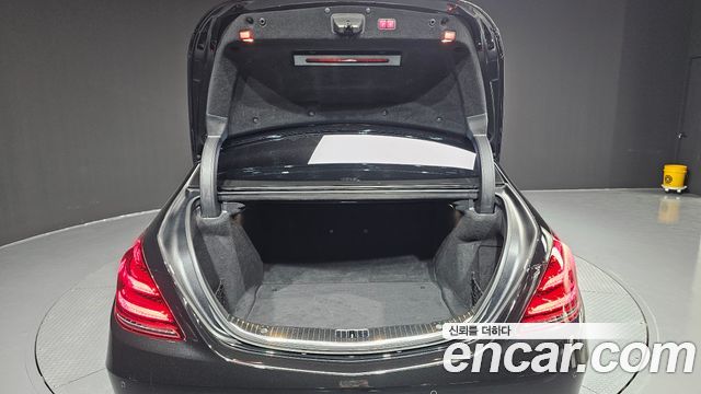 Mercedes-Benz S-Class 2018 — photo 20