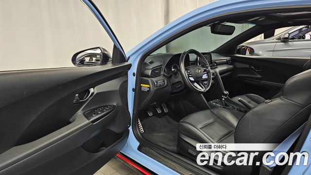 Hyundai Veloster 2020 — photo 13