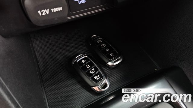 Hyundai Veloster 2020 — photo 22