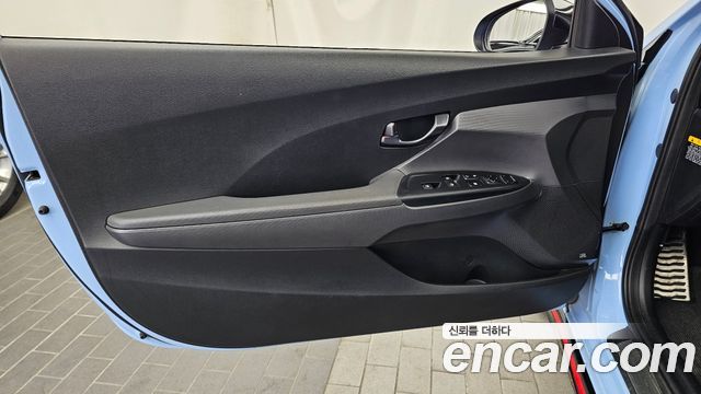 Hyundai Veloster 2020 — photo 14