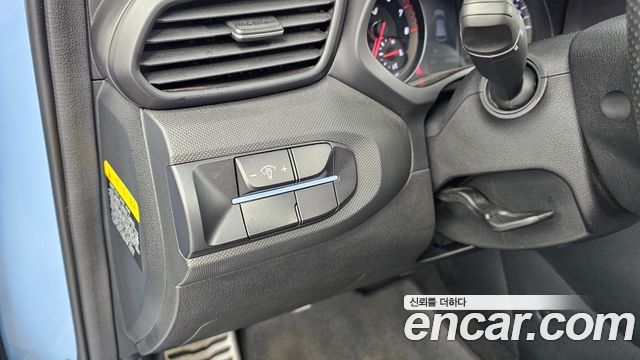 Hyundai Veloster 2020 — photo 27