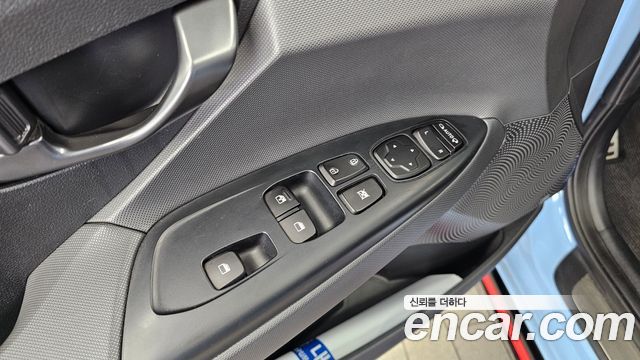 Hyundai Veloster 2020 — photo 29