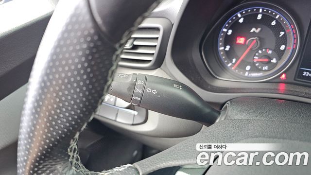 Hyundai Veloster 2020 — photo 30
