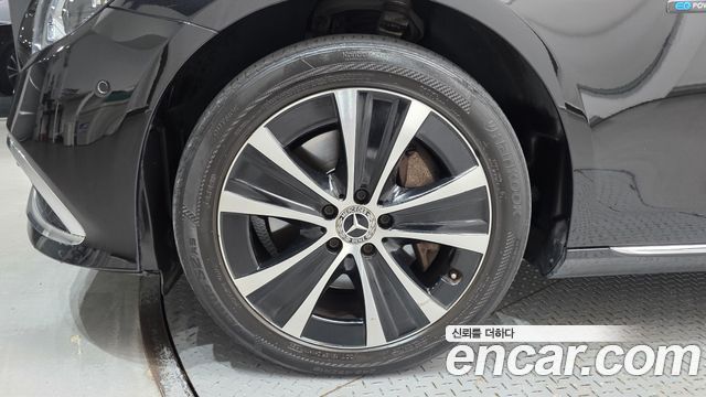 Mercedes-Benz E-Class 2021 — photo 5