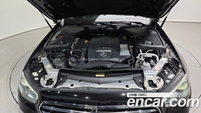 Mercedes-Benz E-Class 2021 — photo 6