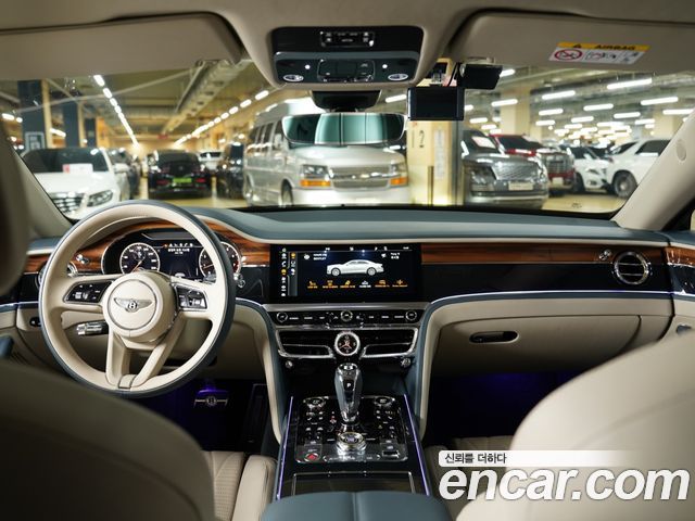 Bentley Flying Spur 2021 — photo 8