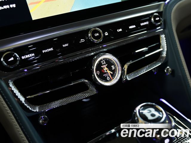 Bentley Flying Spur 2021 — photo 19