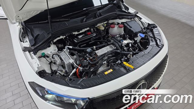 Mercedes-Benz EQA 2026 — photo 6