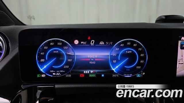 Mercedes-Benz EQA 2026 — photo 11