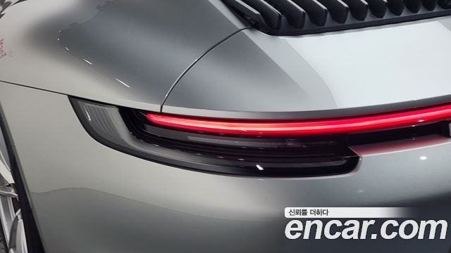 Porsche 911 2024 — photo 9