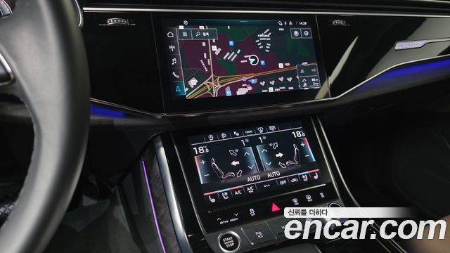 Audi Q8 2023 — photo 17