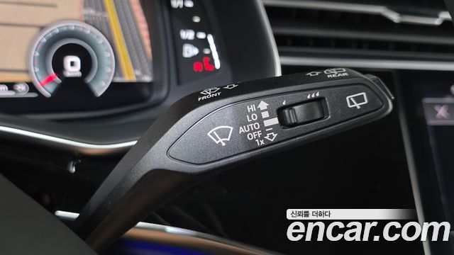Audi Q8 2023 — photo 24