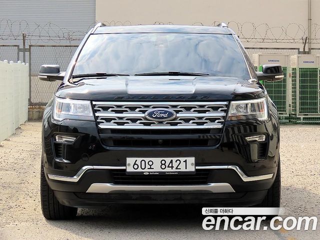 Ford Explorer 2019 — photo 1