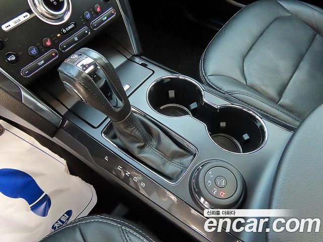 Ford Explorer 2019 — photo 10
