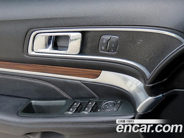 Ford Explorer 2019 — photo 11