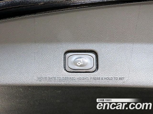 Ford Explorer 2019 — photo 17