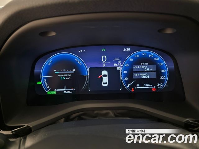 Toyota Camry 2025 — photo 8