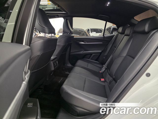 Toyota Camry 2025 — photo 11