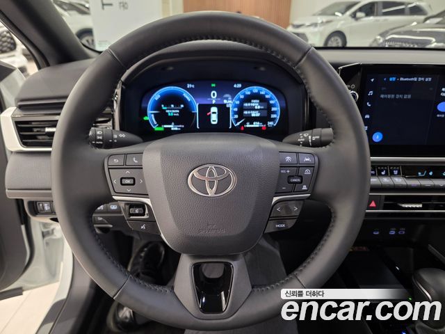 Toyota Camry 2025 — photo 14
