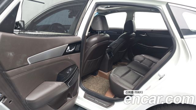 Kia K7 2016 — photo 17