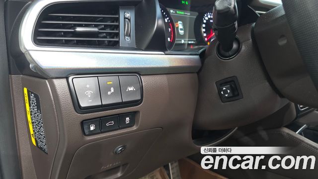 Kia K7 2016 — photo 25
