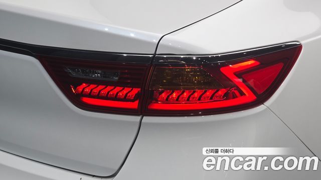 Kia K7 2016 — photo 9