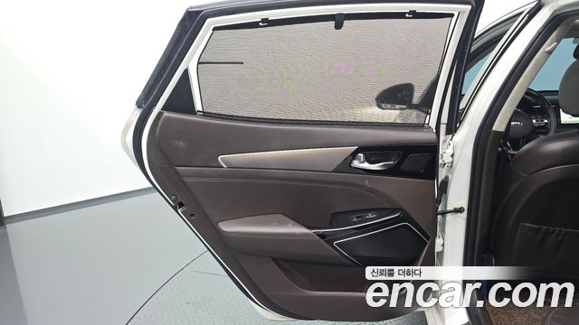 Kia K7 2016 — photo 15