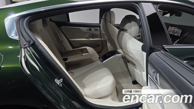 BMW 8-Series 2022 — photo 18